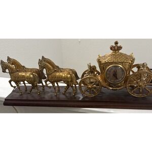 VINTAGE ELECTRIC UNITED CLOCK CORP  FOUR HORSES CARRIAGE WORKS